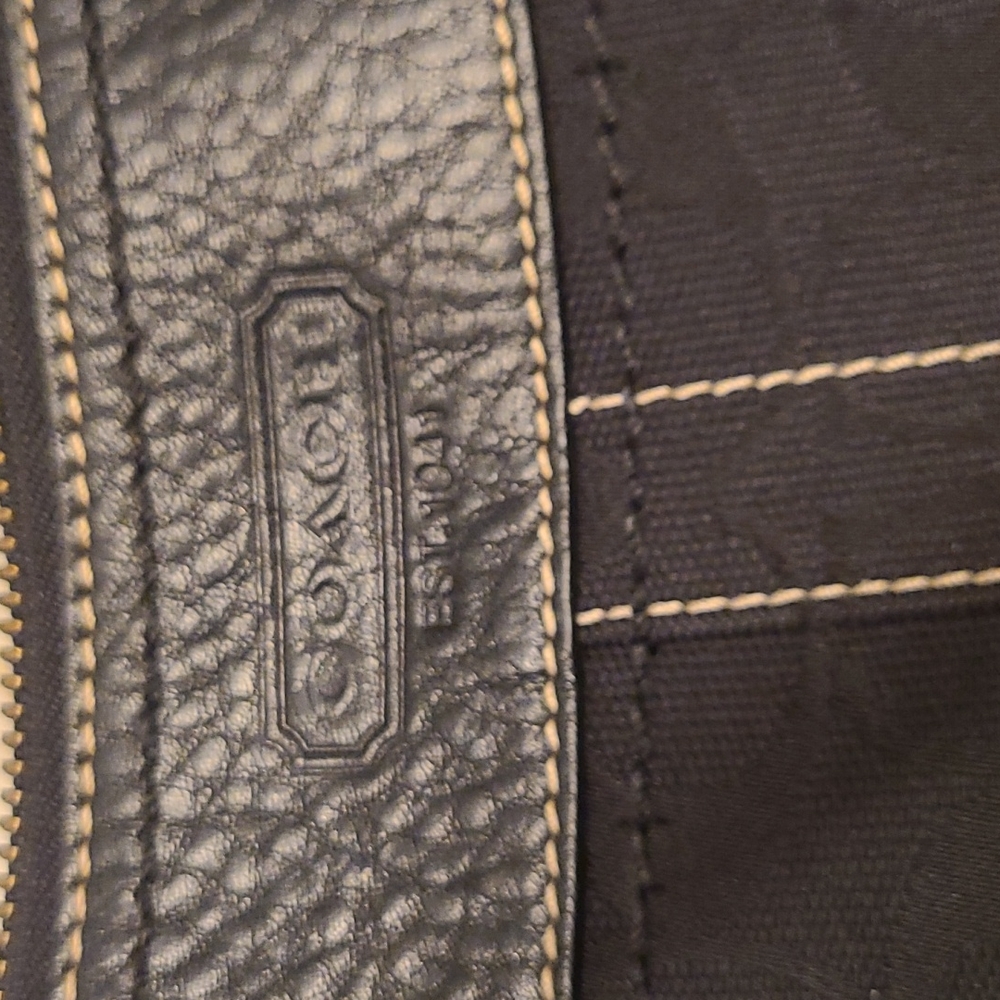 Coach Bucket Bag - Picture 6 of 9